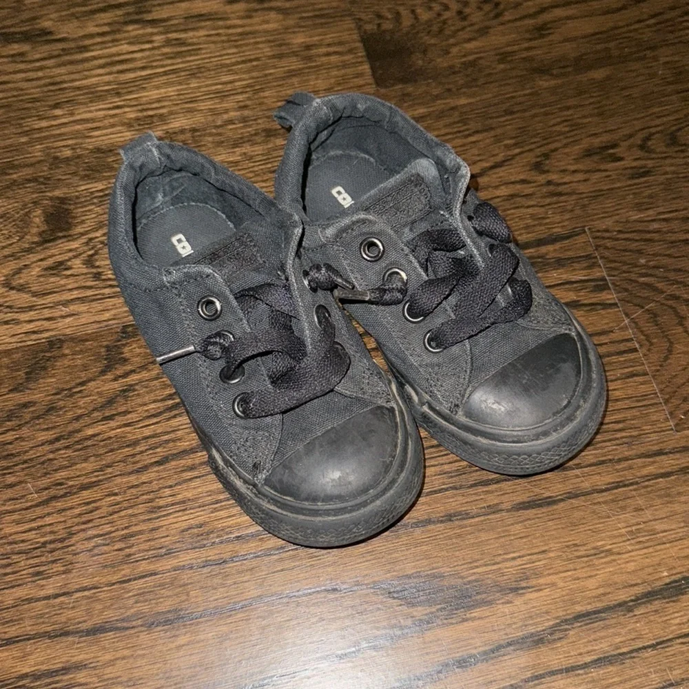 Converse shoe size 9 - Picture 1 of 5